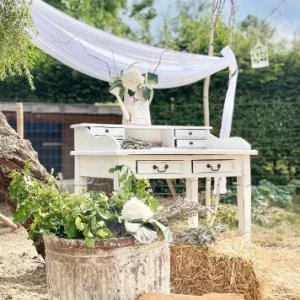 Secretaire-en-bois-blanc
