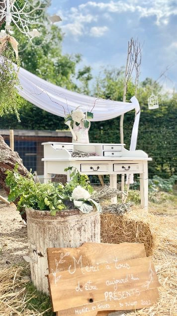 Secretaire-en-bois-blanc