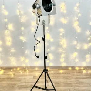 Projecteur sur pied